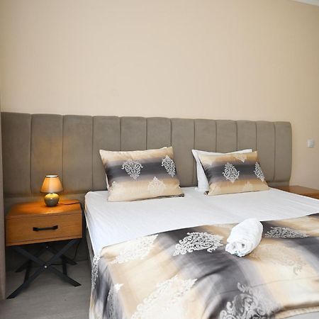 Kispet Deluxe Hotel Oberhausen  Kültér fotó