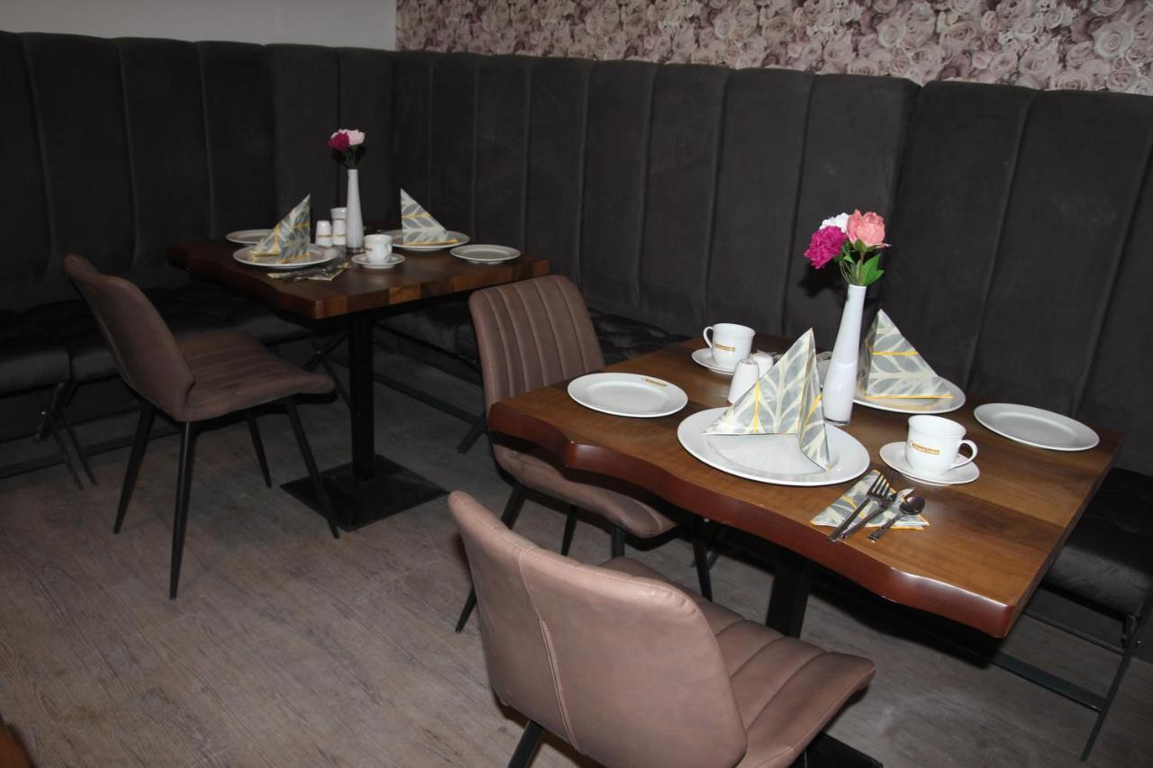 Kispet Deluxe Hotel Oberhausen  Kültér fotó